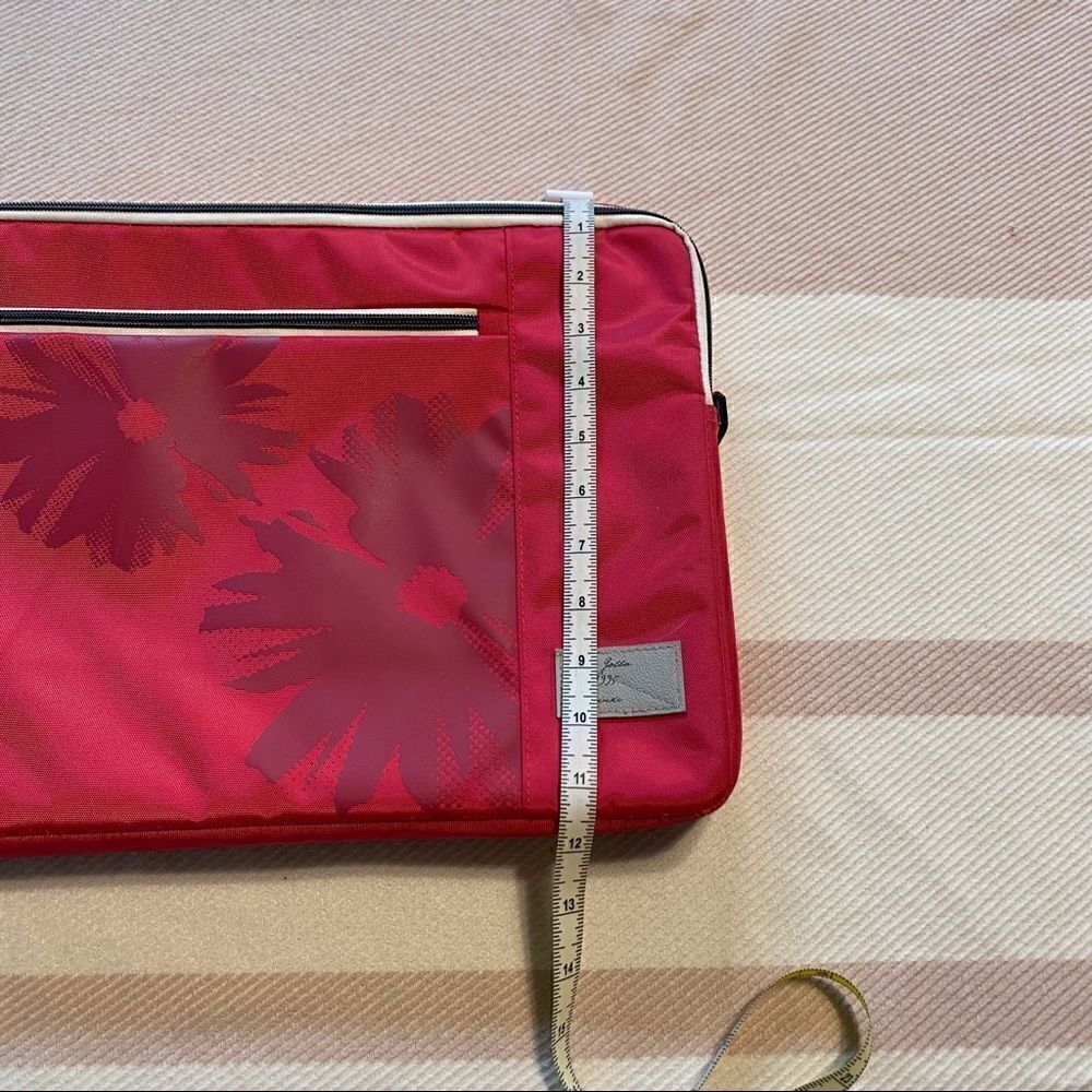 Golla Pink Padded Computer Case - Picture 12 of 12